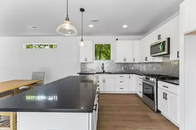 1130 Spur Street #A, Austin, TX 78721 - Photo 6