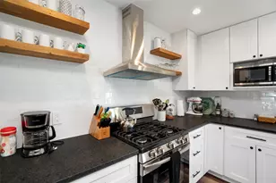 2613 Carnarvon Ln, Austin, TX 78704 - Photo 8