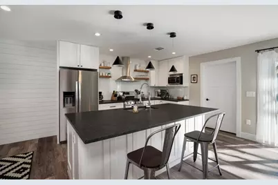 2613 Carnarvon Lane, Austin, TX 78704 - Photo 6