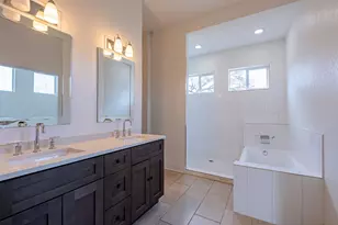 2016 Peoples St, Austin, TX 78702 - Photo 12