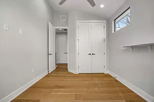 7102 Providence Ave, Austin, TX 78752 - Photo 18