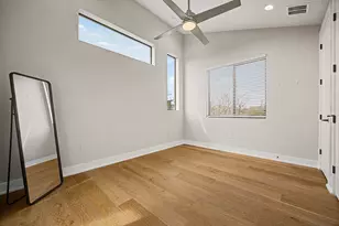 7102 Providence Ave, Austin, TX 78752 - Photo 12