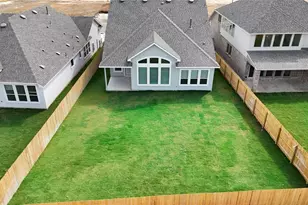 320 W Faulkner St, Liberty Hill, TX 78642 - Photo 28