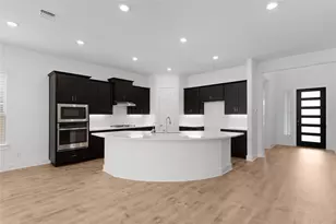 320 W Faulkner St, Liberty Hill, TX 78642 - Photo 12