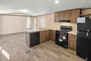 7214 Comstock Cove, Lago Vista, TX 78645 - Photo 6