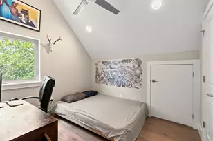 902 Calle Limon Rd, Austin, TX 78702 - Photo 12