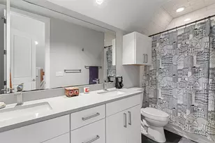 902 Calle Limon Rd, Austin, TX 78702 - Photo 8