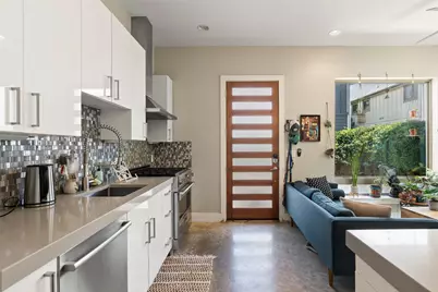 902 Calle Limon Road #B, Austin, TX 78702 - Photo 6