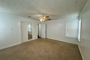 415 N Doak St, Taylor, TX 76574 - Photo 6