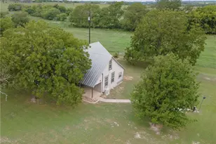 2201 County Rd 311, Jarrell, TX 76537 - Photo 20