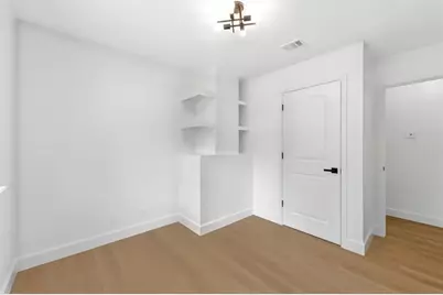 8520 Bradford Drive, Austin, TX 78758 - Photo 18