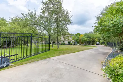 8800 Golden Rain Cove, Austin, TX 78735 - Photo 38