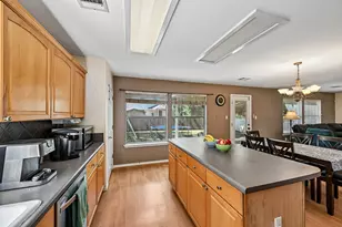 713 Johnny Bench, Round Rock, TX 78665 - Photo 6