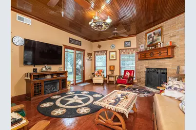 1065 Private Road 7041, Elgin, TX 78621 - Photo 14