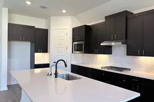 209 W Faulkner St, Liberty Hill, TX 78642 - Photo 28