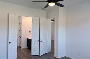209 W Faulkner St, Liberty Hill, TX 78642 - Photo 32