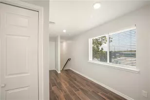 214 Lizzie St, Taylor, TX 76574 - Photo 10