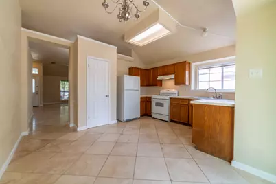 8412 Hill Rock Drive, Round Rock, TX 78681 - Photo 12