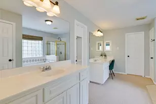 12911 Noyes Ln, Austin, TX 78732 - Photo 10