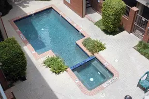 106 E 30th St, Austin, TX 78705 - Photo 8