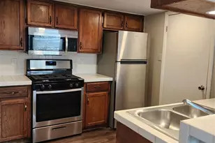 2806 Lovell Dr, Austin, TX 78723 - Photo 4