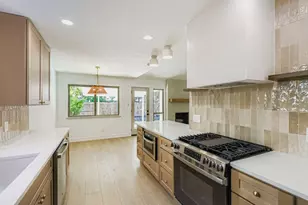 10407 Robinwood Cir, Austin, TX 78758 - Photo 14