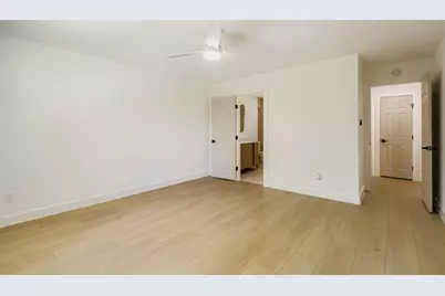 10407 Robinwood Circle, Austin, TX 78758 - Photo 16