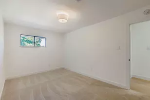 10407 Robinwood Cir, Austin, TX 78758 - Photo 24