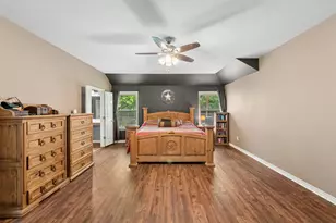 30013 Edgewood Dr, Georgetown, TX 78628 - Photo 18