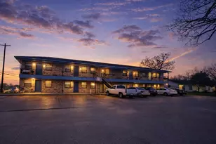 1706 W Cameron Ave, Rockdale, TX 76567 - Photo 2