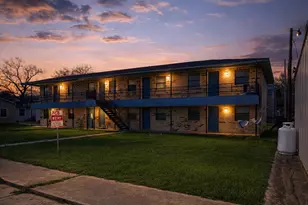 1706 W Cameron Ave, Rockdale, TX 76567 - Photo 4