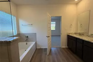 136 Divisadero Dr, Hutto, TX 78634 - Photo 6