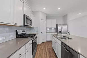 321 S Arnage Dr, Hutto, TX 78634 - Photo 4