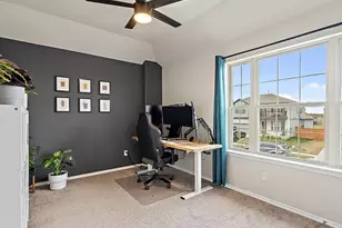 134 Goldfinch Dr, San Marcos, TX 78666 - Photo 8