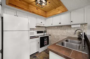 229 Comanche Ln, Point Venture, TX 78645 - Photo 20