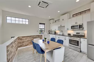 808 E Lydia St, Austin, TX 78702 - Photo 2