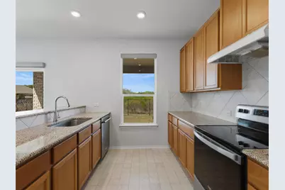 308 Linden Street, Bastrop, TX 78602 - Photo 12