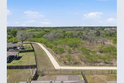 308 Linden Street, Bastrop, TX 78602 - Photo 32