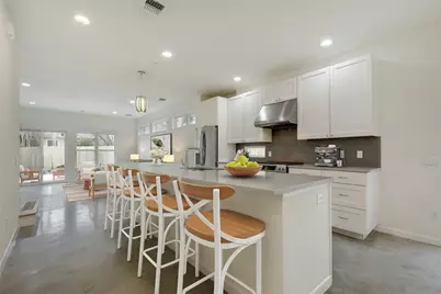 2503 S 6th Street #B, Austin, TX 78704 - Photo 4