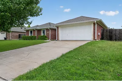1507 E Johnson Street, Burnet, TX 78611 - Photo 2