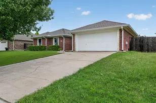 1507 E Johnson St, Burnet, TX 78611 - Photo 2
