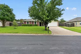 1507 E Johnson St, Burnet, TX 78611 - Photo 4