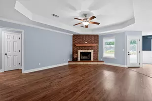 1507 E Johnson St, Burnet, TX 78611 - Photo 6
