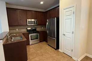 1932 Tramson Dr, Austin, TX 78741 - Photo 4