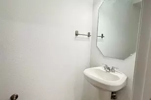 142 Martha Ln, Kyle, TX 78640 - Photo 8