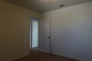 709 Yearwood Ln, Jarrell, TX 76537 - Photo 20