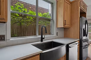 12105 Portobella Dr, Austin, TX 78732 - Photo 18