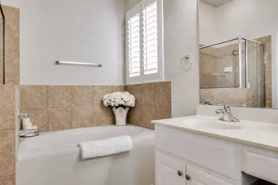 12920 Appaloosa Chase Drive, Austin, TX 78732 - Photo 18
