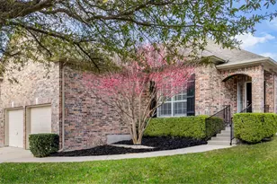 12920 Appaloosa Chase Dr, Austin, TX 78732 - Photo 2