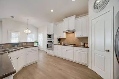 12920 Appaloosa Chase Drive, Austin, TX 78732 - Photo 8